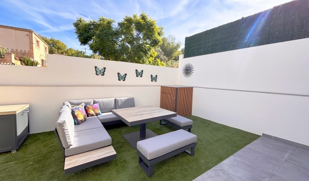 Brukt - Villa -
Villamartin - Costa Blanca