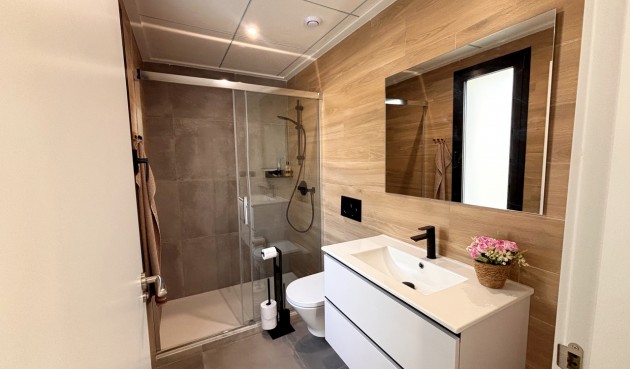Brukt - Villa -
Villamartin - Costa Blanca