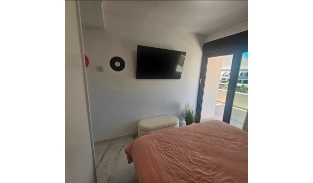 Brukt - Toppleilighet -
Orihuela Costa - Los Almendros-la Florida