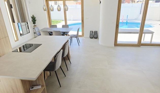 Brukt - Villa -
Orihuela Costa - Cabo Roig