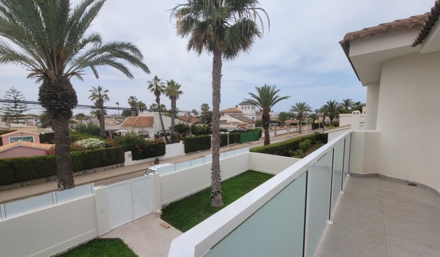 Brukt - Villa -
Orihuela Costa - Cabo Roig