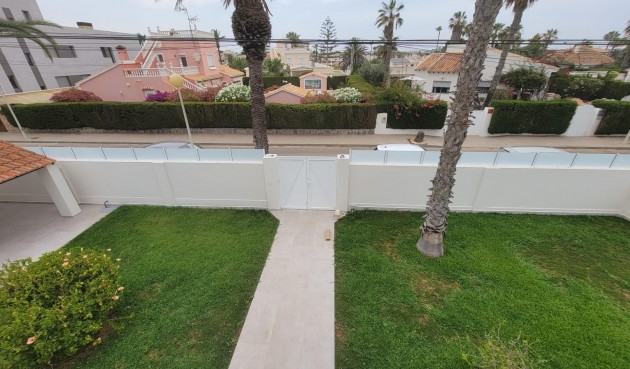 Brukt - Villa -
Orihuela Costa - Cabo Roig