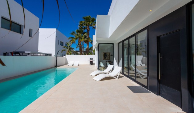 Brukt - Villa -
Ciudad Quesada - Costa Blanca