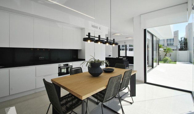 Brukt - Villa -
Ciudad Quesada - Costa Blanca