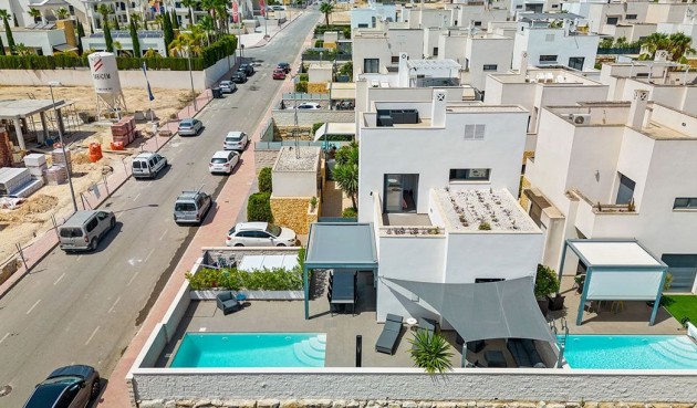 Brukt - Villa -
Ciudad Quesada - Costa Blanca