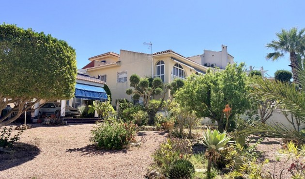 Brukt - Villa -
Ciudad Quesada - Costa Blanca