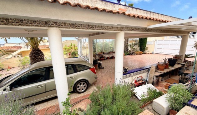 Brukt - Villa -
Ciudad Quesada - Costa Blanca