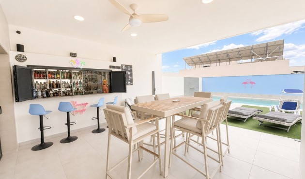 Brukt - Villa -
Benijofar - Costa Blanca