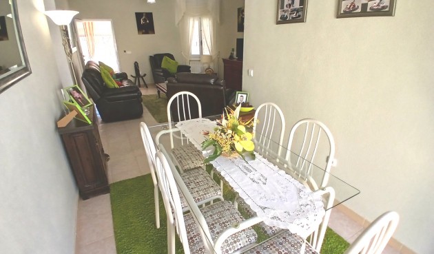 Brukt - Villa -
Villamartin - Costa Blanca