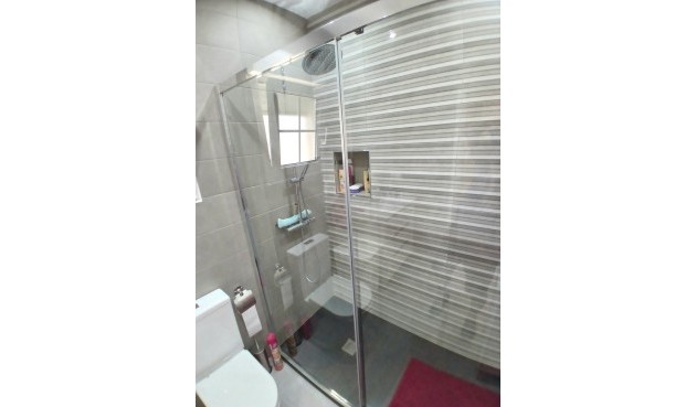 Brukt - Villa -
Villamartin - Costa Blanca