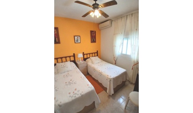 Brukt - Villa -
Villamartin - Costa Blanca