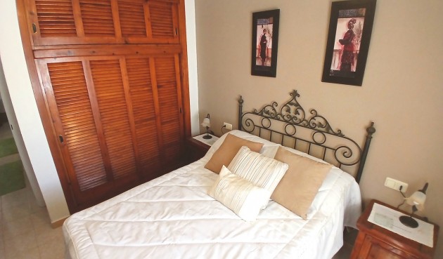 Brukt - Villa -
Villamartin - Costa Blanca