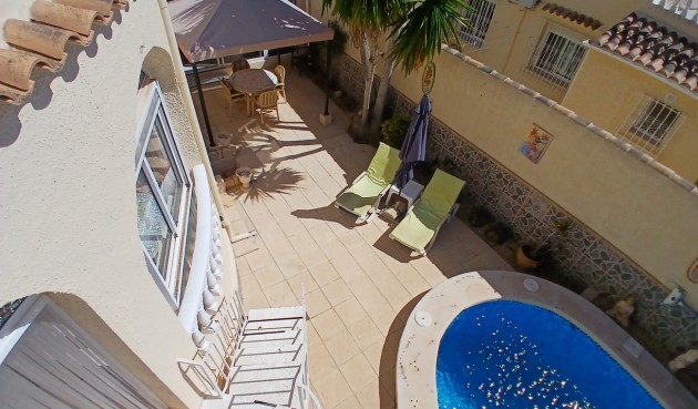 Brukt - Villa -
Villamartin - Costa Blanca