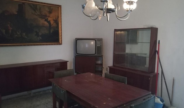 Reventa - Semi Detached -
HurchIllo - PUEBLO CENTRO