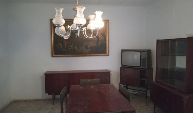 Reventa - Semi Detached -
HurchIllo - PUEBLO CENTRO