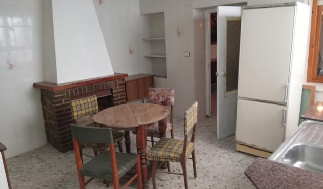 Reventa - Semi Detached -
HurchIllo - PUEBLO CENTRO