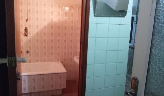 Reventa - Semi Detached -
HurchIllo - PUEBLO CENTRO