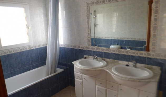 Reventa - Town House -
Playa Flamenca - Costa Blanca