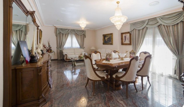 Brukt - Town House -
Los Alcazares - Centro