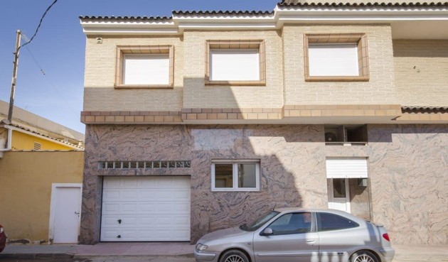 Brukt - Town House -
Los Alcazares - Centro