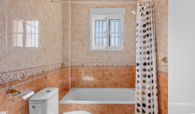 Brukt - Quad House -
Cabo Roig - Costa Blanca