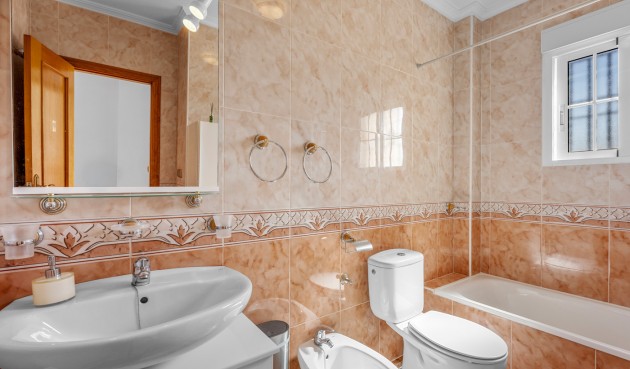 Brukt - Quad House -
Cabo Roig - Costa Blanca