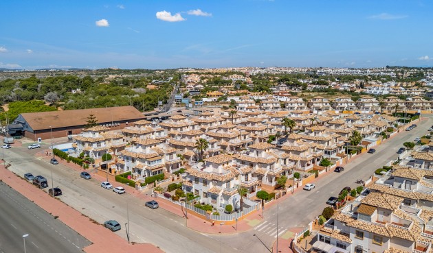 Brukt - Quad House -
Cabo Roig - Costa Blanca