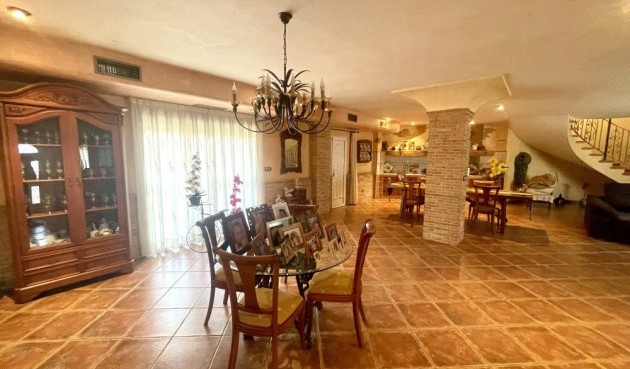 Brukt - Villa -
Formentera del Segura - Costa Blanca