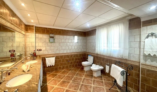 Brukt - Villa -
Formentera del Segura - Costa Blanca