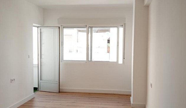 Återförsäljning - Apartment -
Torrevieja - El Molino