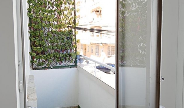 Återförsäljning - Apartment -
Torrevieja - El Molino