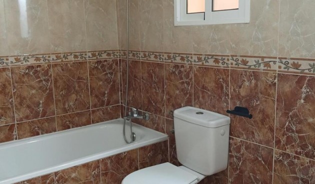 Resale - Apartment -
Los Montesinos - PUEBLO CENTRO