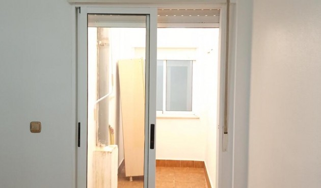 Resale - Apartment -
Los Montesinos - PUEBLO CENTRO