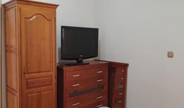 Resale - Apartment -
Los Montesinos - PUEBLO CENTRO