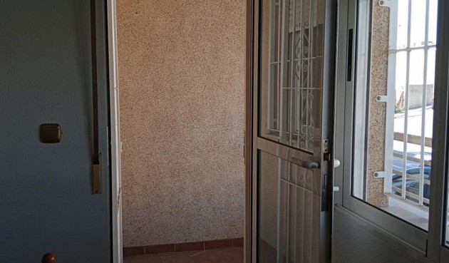 Resale - Apartment -
Los Montesinos - PUEBLO CENTRO