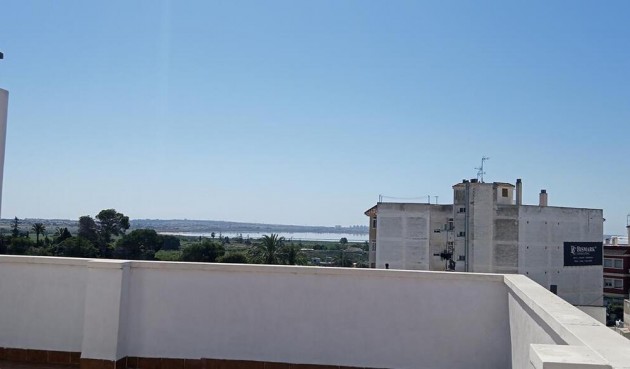 Resale - Apartment -
Los Montesinos - PUEBLO CENTRO