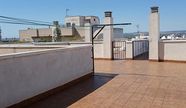 Resale - Apartment -
Los Montesinos - PUEBLO CENTRO