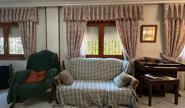 Återförsäljning - Villa -
Torrevieja - Costa Blanca