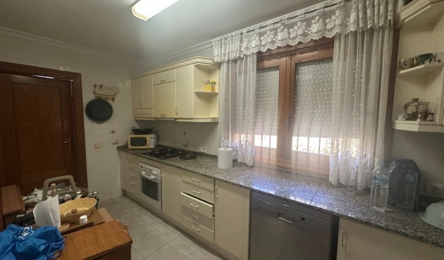 Återförsäljning - Villa -
Torrevieja - Costa Blanca