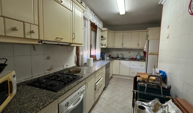 Återförsäljning - Villa -
Torrevieja - Costa Blanca