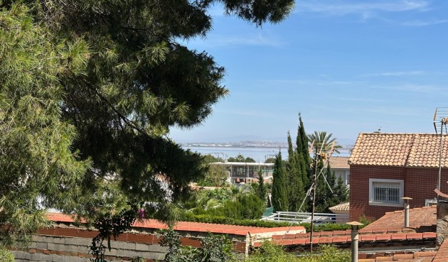 Återförsäljning - Villa -
Torrevieja - Costa Blanca