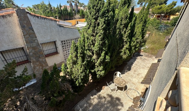 Återförsäljning - Villa -
Torrevieja - Costa Blanca