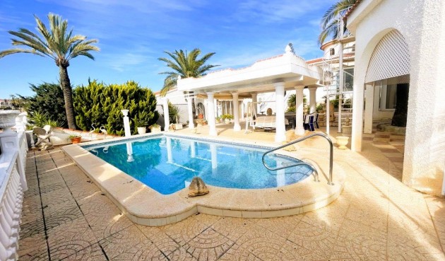 Brukt - Villa -
Ciudad Quesada - Costa Blanca