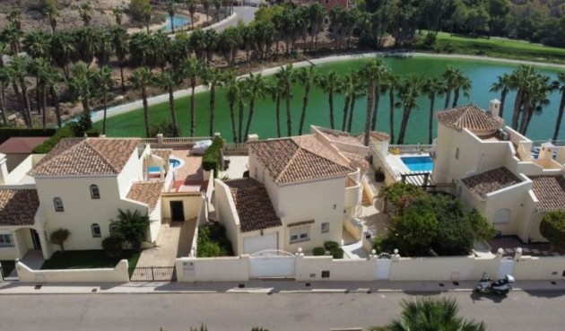 Brukt - Villa -
Orihuela Costa - Costa Blanca
