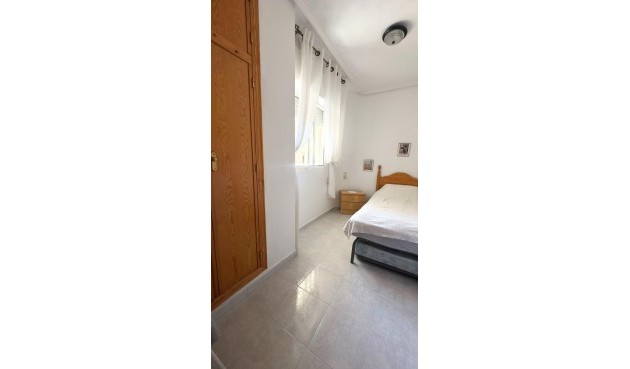 Resale - Apartment -
Torrevieja - Acequion