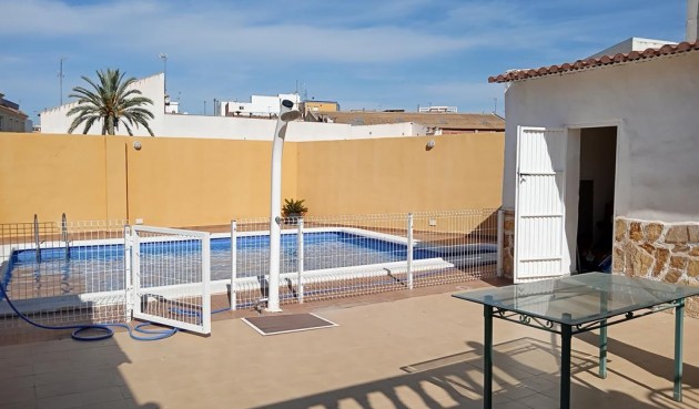 Brukt - Semi Detached -
Los Montesinos - PUEBLO CENTRO