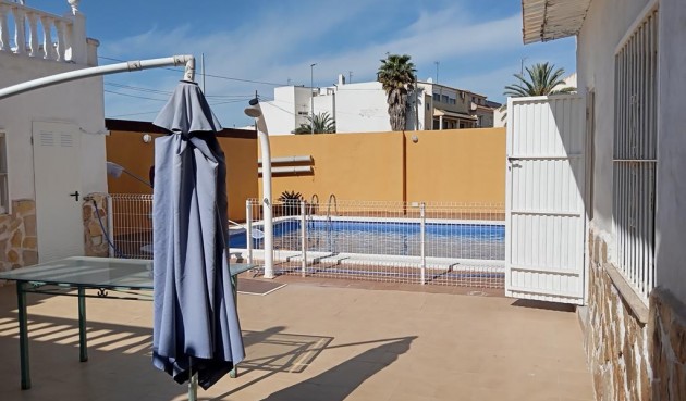 Brukt - Semi Detached -
Los Montesinos - PUEBLO CENTRO