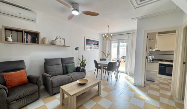 Återförsäljning - Villa -
Torrevieja - Costa Blanca