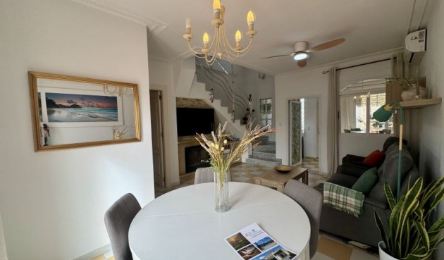 Återförsäljning - Villa -
Torrevieja - Costa Blanca