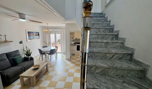 Återförsäljning - Villa -
Torrevieja - Costa Blanca